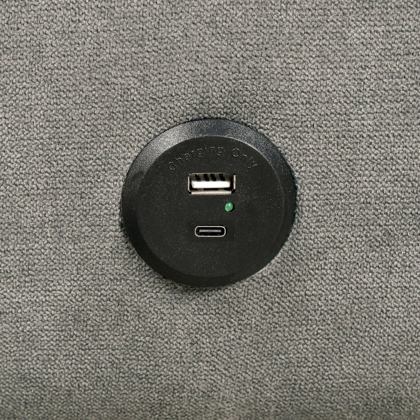 Divano futon imbottito con schienale canalizzato