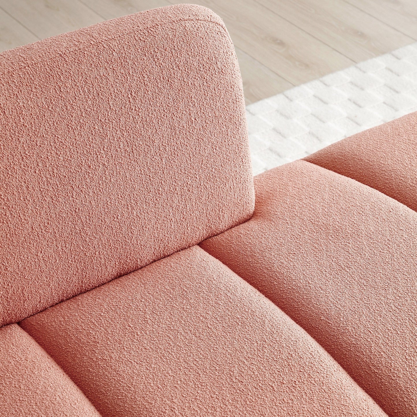 Panca imbottita con gambe dorate