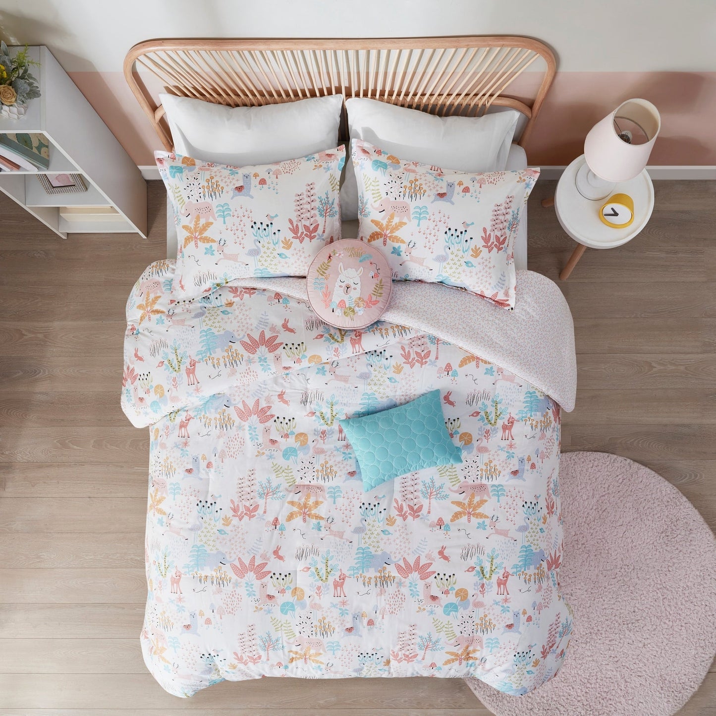Set copripiumino reversibile in cotone con animali del bosco Kinsley Blush di Intelligent Design Kids