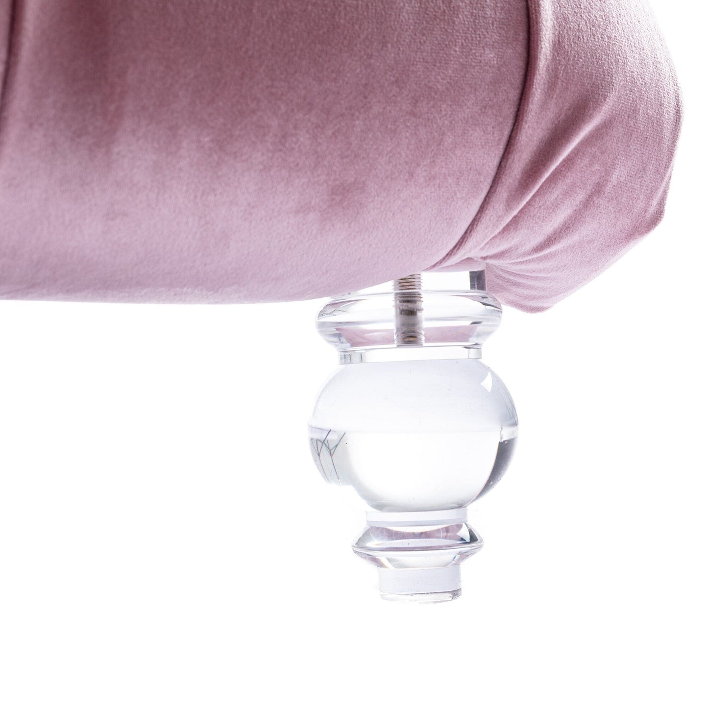 Poltrona reclinabile ergonomica a forma di S con cuscino, finiture con borchie e gambe in acrilico per uso interno.