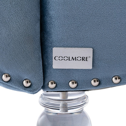 Poltrona reclinabile ergonomica a forma di S con cuscino, finiture con borchie e gambe in acrilico per uso interno.