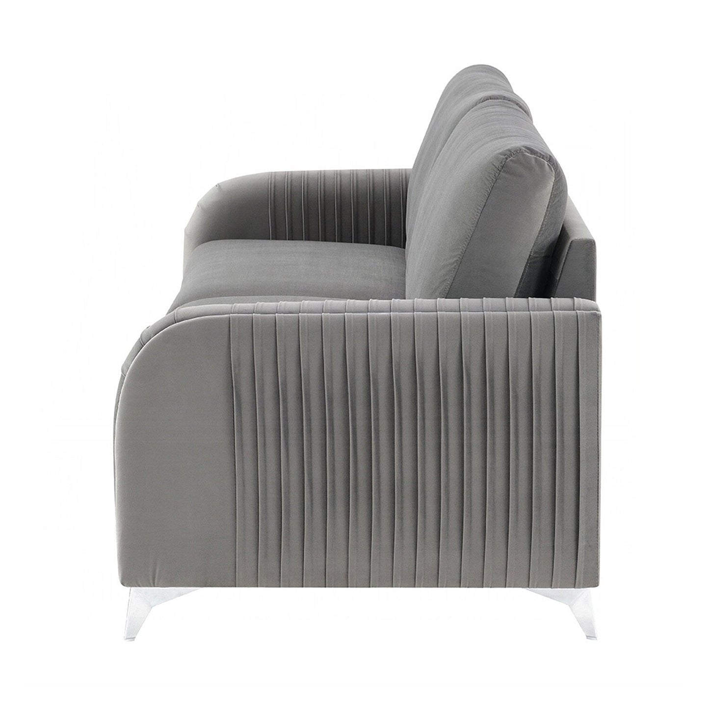 Divano rivestito in velluto con gambe in metallo grigio