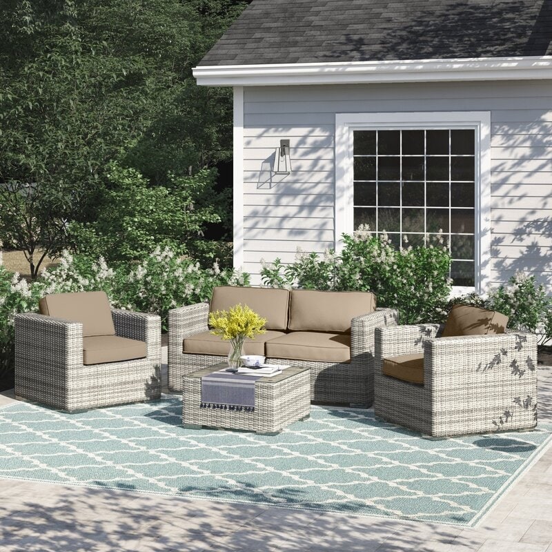 Set di divani da esterno di qualità resort LSI Verona Wicker da 5 pezzi