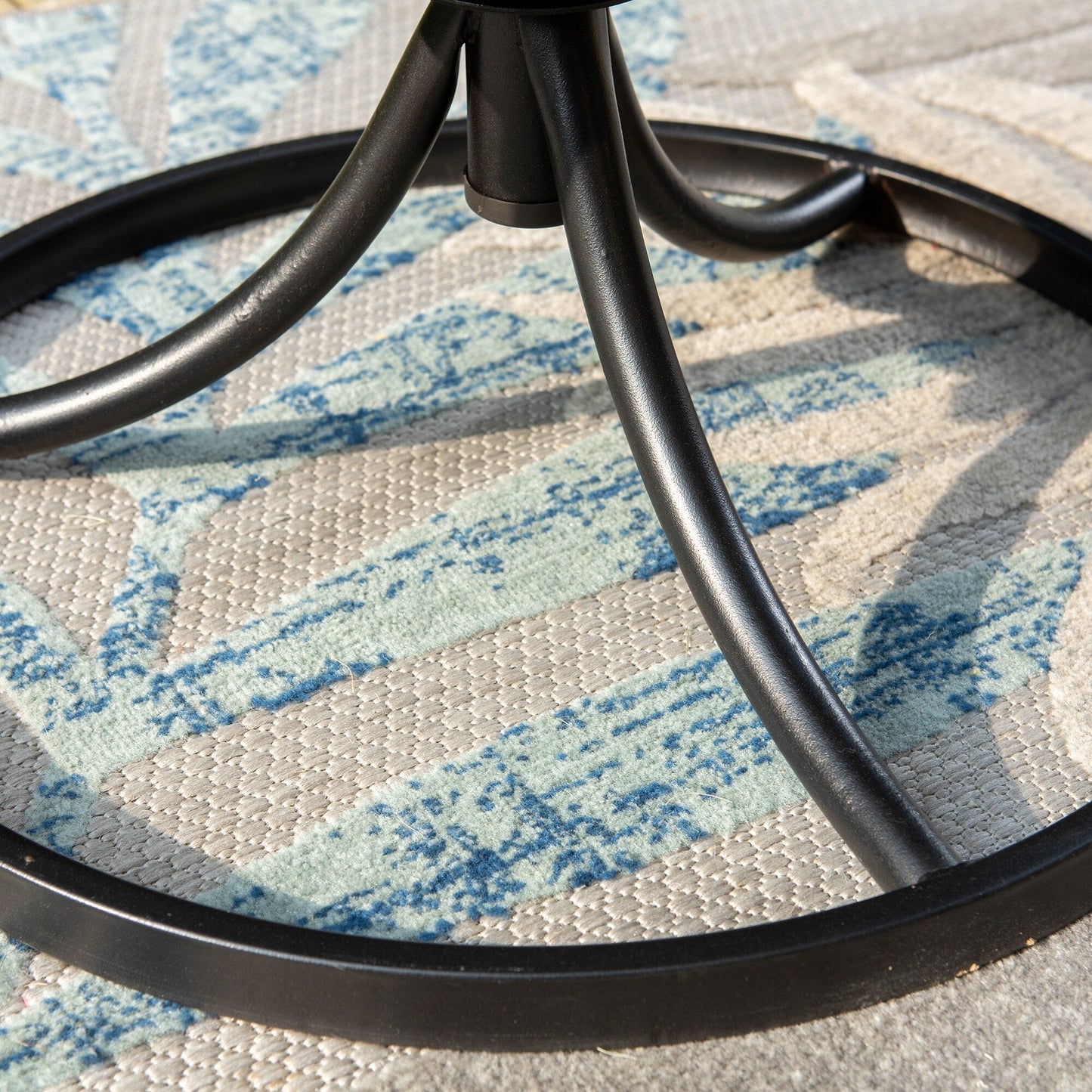 Set da pranzo per esterni Viewmont da 5 pezzi di Havenside Home