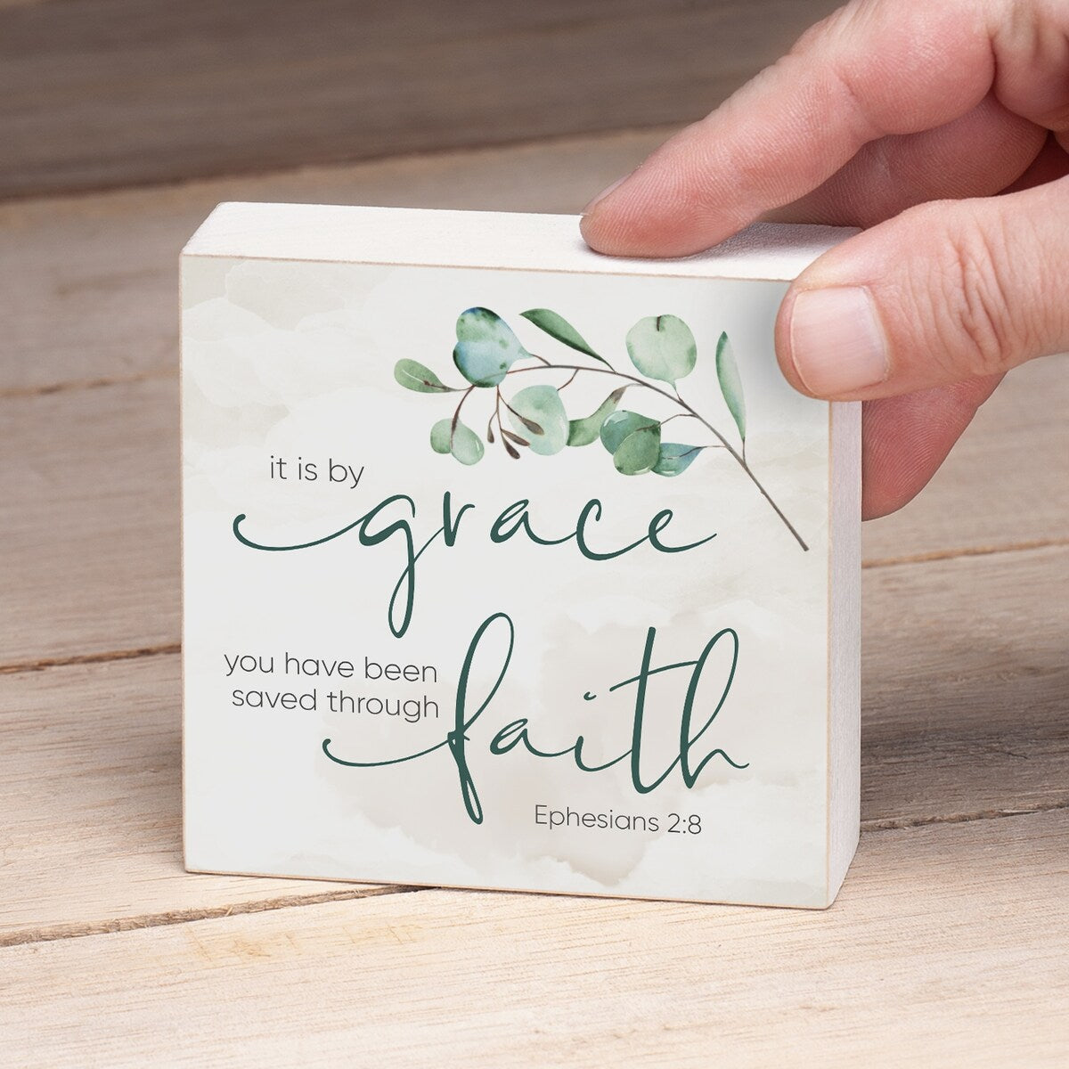 Cartello decorativo in legno con messaggio di Grace Saved Through Faith, 3,75 pollici quadrati, prodotto negli Stati Uniti - Multi-38