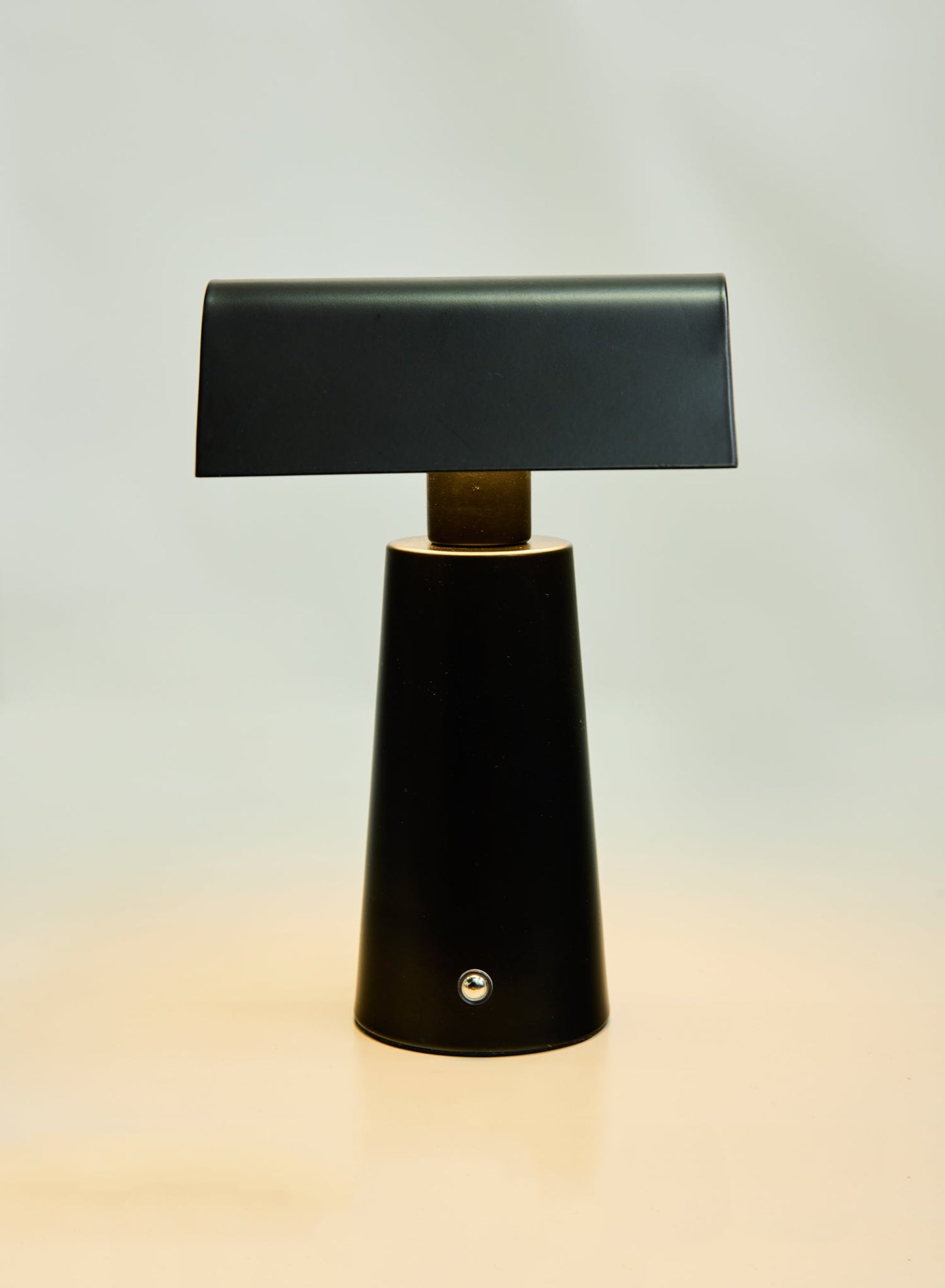 Led - Abat Jour Con Cappello Lungo Nera