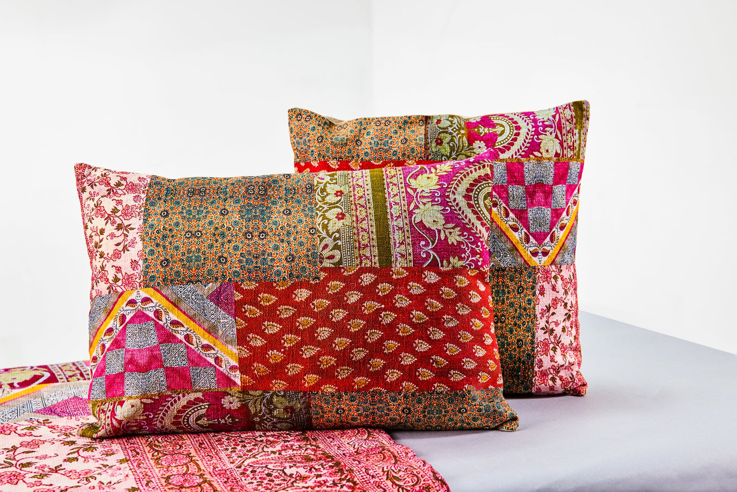 Frida - Cuscino Stampa Patch Tonalita Rosata Con Interno